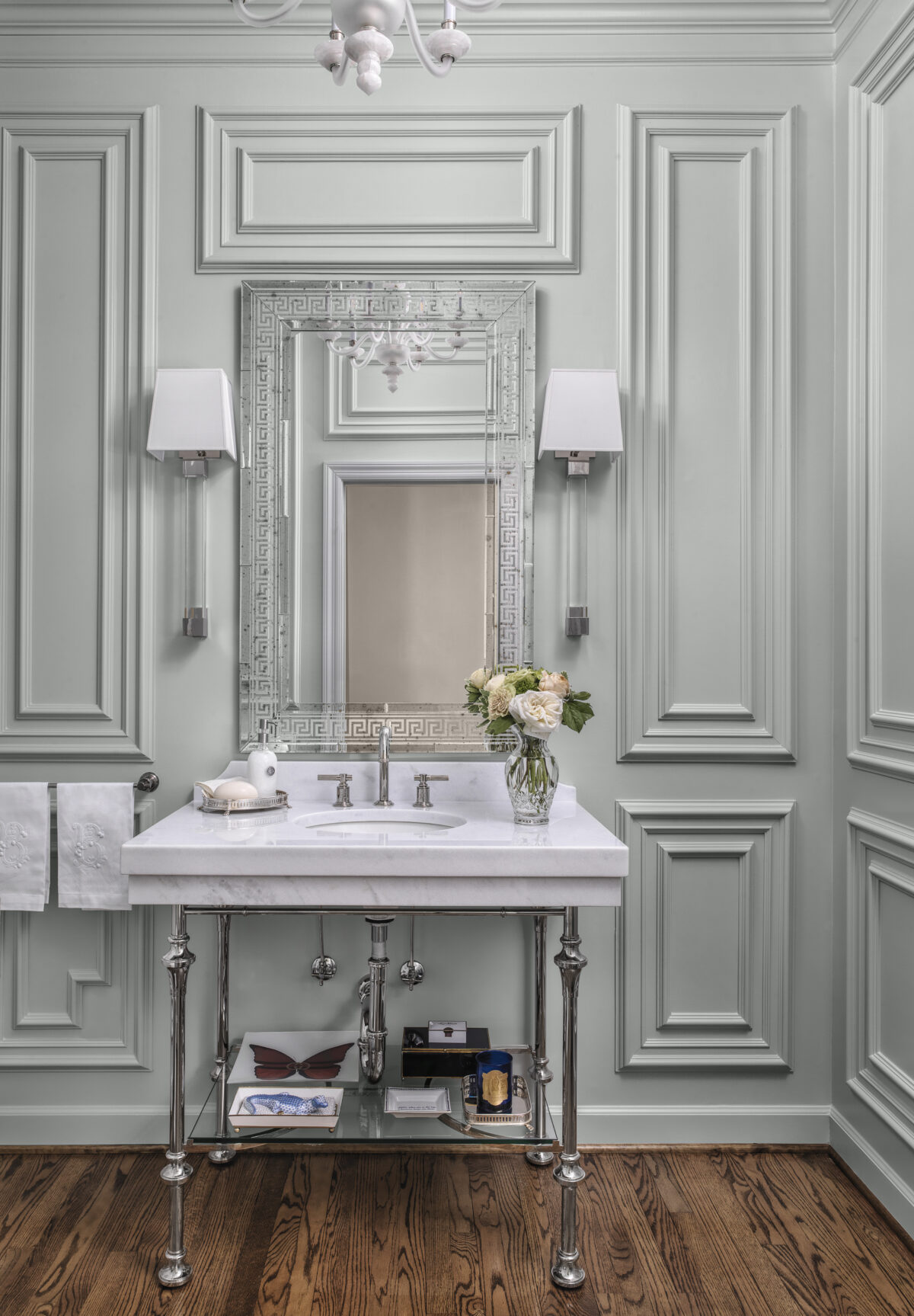 MEMORABLE MOLDING - Castle Design
